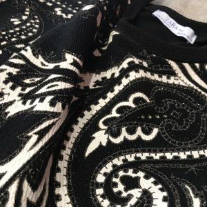 Eye Catching Black Paisley with Gold Shimmer - Great Travel Top